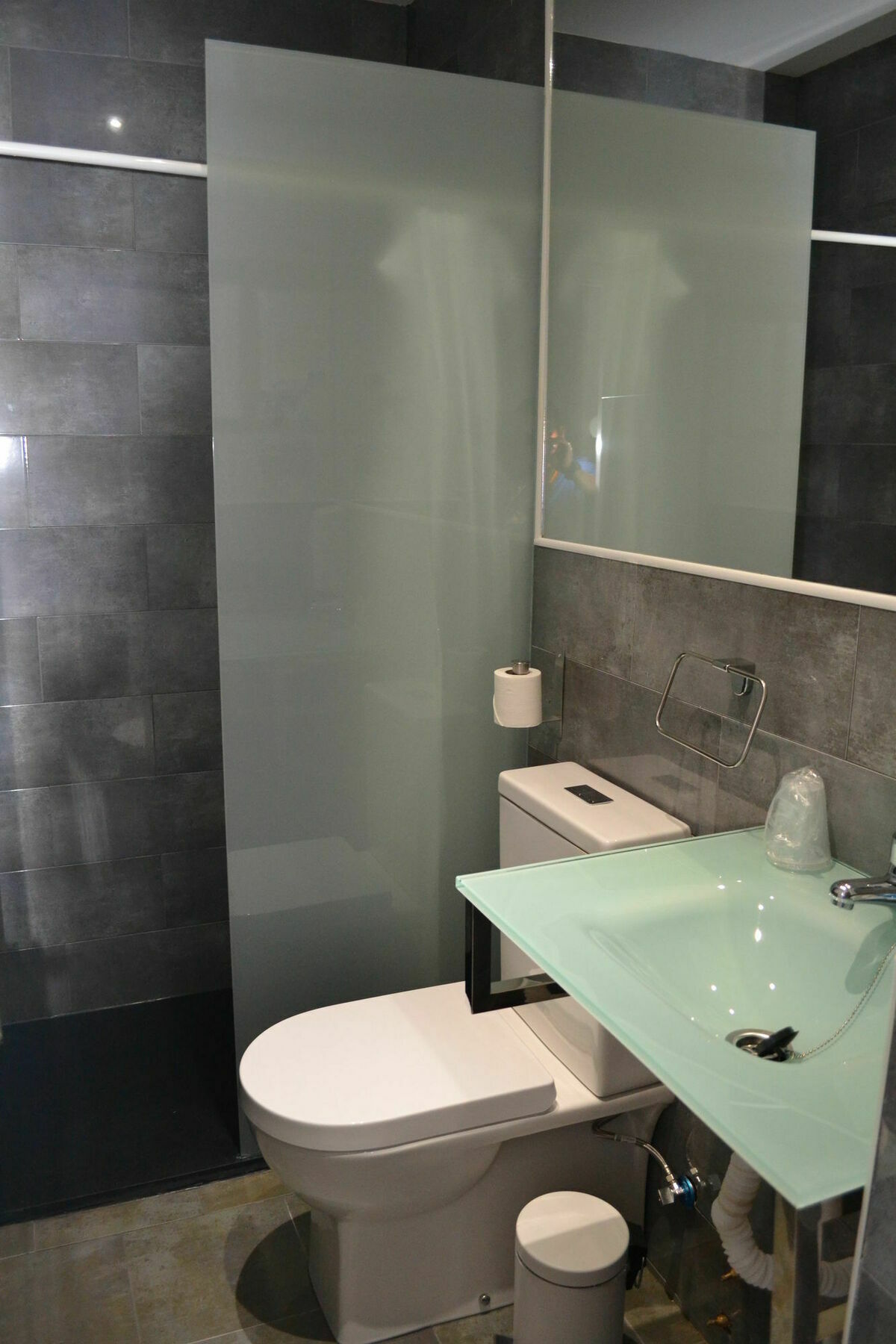Hostal Meyra Madrid Exterior photo